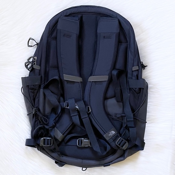 The North Face Women’s Borealis 27 Liter Backpack In Navy - Picture 4 of 9